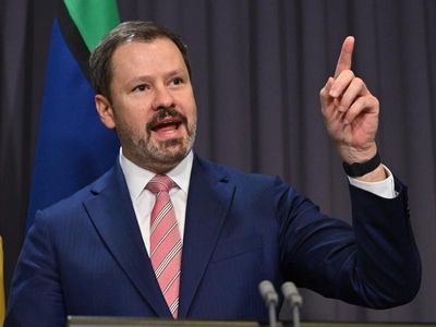 Labor backs $15b fund to breathe new life into industry