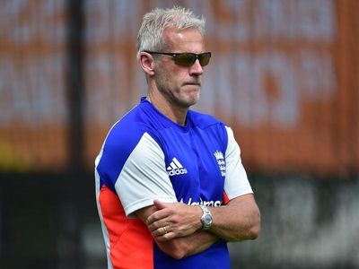 Stars align to sign Englishman Moores as next BBL coach