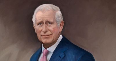 King Charles wears meaningful bracelet in first portrait that has touching link to Queen