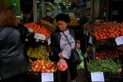Scrapping food VAT not enough to tackle cost of living crisis, Portuguese say