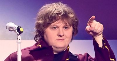 Lewis Capaldi 'mixed up' with young Liz Truss in hilarious billboard for Netflix show