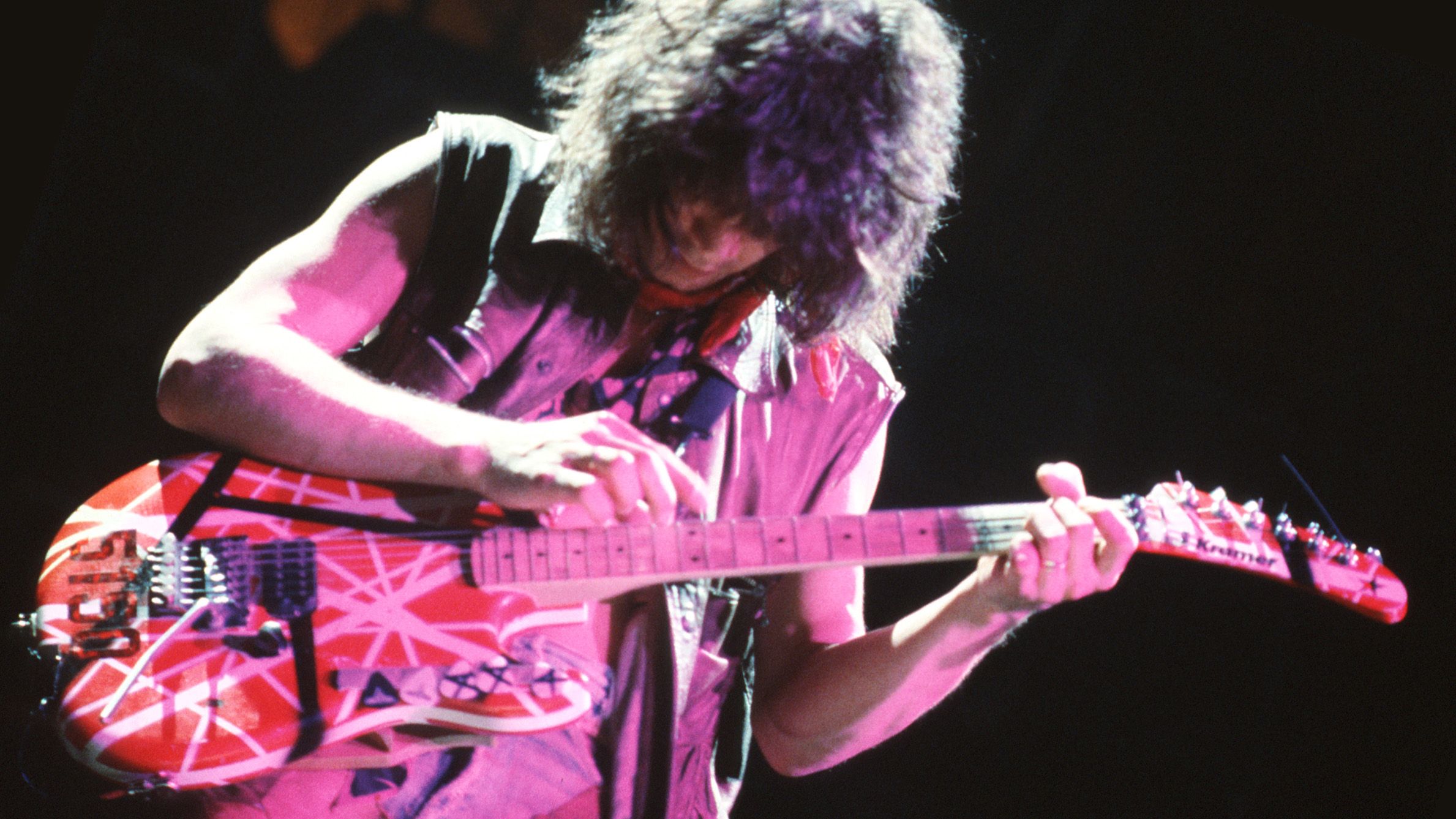 Eddie Van Halen On How He Discovered Tapping Watching…