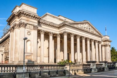 Cambridge museum should give looted painting to Jewish owner’s family – panel