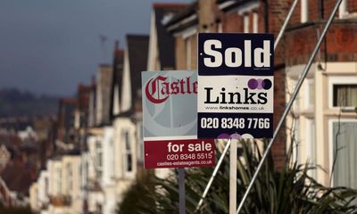 UK mortgage approvals rise for first time in six months