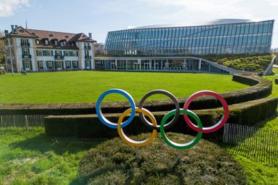 Ukraine says IOC retreating on principles over Russian athletes