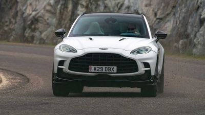 Aston Martin DBX707 Lightweight Version Under Consideration