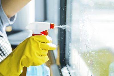 5 window cleaning hacks to get rid of all those nasty smudges fast