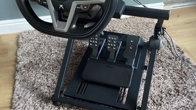 Dark Matter GT foldable racing wheel stand hands-on: A decent solution for a specific setup