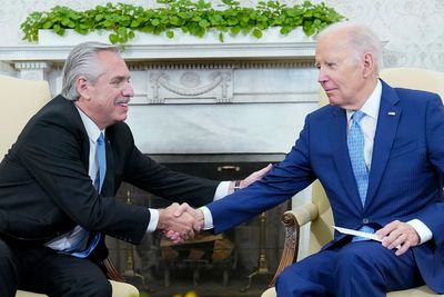 Fernández, Biden hold talks amid Argentina's economic strain