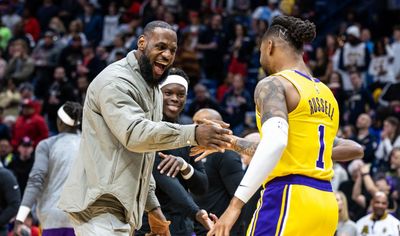 LeBron James, D’Angelo Russell will play for Lakers versus Bulls