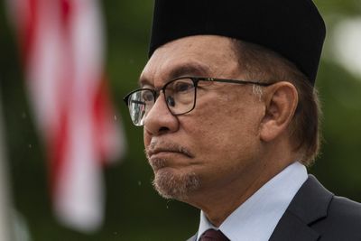 Malaysia’s Anwar faces balancing act on first China trip