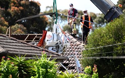 Engine lost power in chopper that crashed into homes