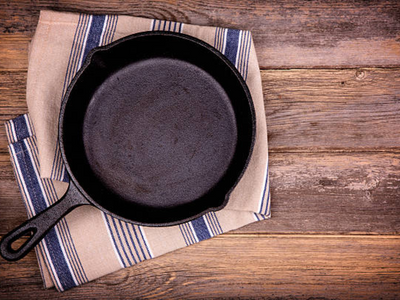 Do cast iron utensils add iron to your food?