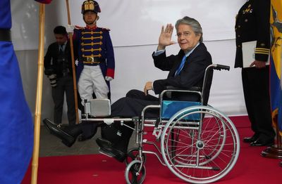 Ecuador court says congress can pursue impeaching president