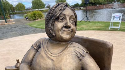 Disability advocate Stella Young immortalised in Stawell with statue