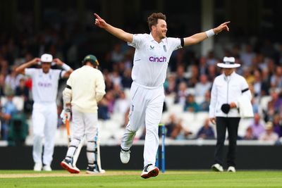England bowler Ollie Robinson makes bold Ashes prediction