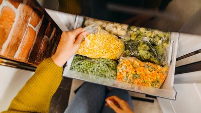 How to organize a freezer in 10 easy steps