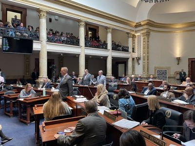 Kentucky Senate overturns veto and takes final action on union dues bill