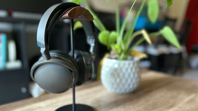 Audeze Maxwell review: 'The next brilliant step for a legendary line of audiophile gaming headsets'