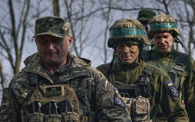 Ukraine prepares for counterattack as Putin makes nuclear threats