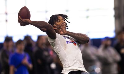 Florida QB Anthony Richardson hits ceiling with throw during pro day