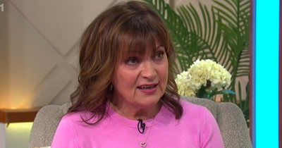 ITV Lorraine Kelly distracts fans with her feet as Dr Hilary issues bleak health warning