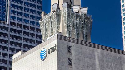 AT&T Stock Dialing Up A Rebound? Key Rating Climbs