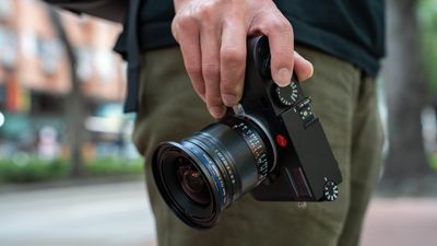 Go SUPER WIDE with your Leica with Laowa 15mm lens for M-mount