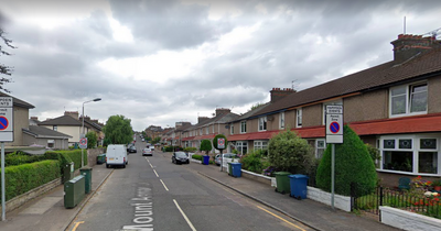 Emergency services rush to Glasgow's south side after reports of 'potential firearm'