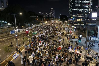 Israeli protesters back government's judicial overhaul