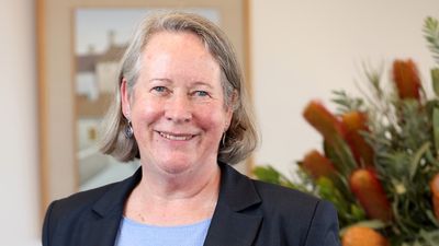 Debra Mortimer becomes Australia's first female Federal Court chief justice