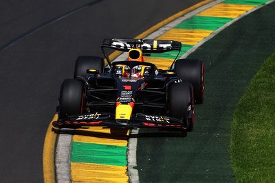 F1 Australian GP: Verstappen beats Hamilton but spins in FP1