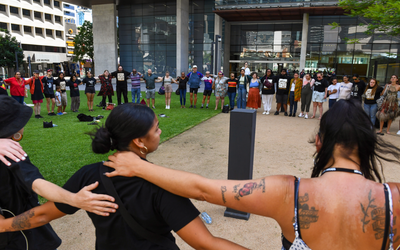 Protest forces Qld Supreme Court lockdown after police kill Indigenous man