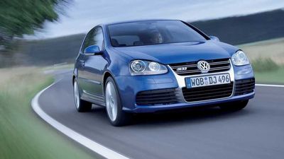 Volkswagen Once Built A 500-Horsepower V10 Golf 5 With AWD