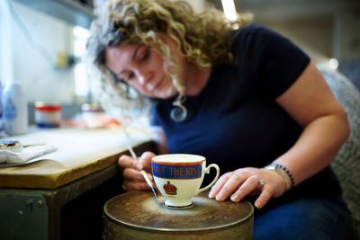 Historic English pottery rolls out coronation souvenirs