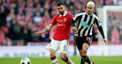 What time and TV channel is Newcastle United v Man United on Sunday in the Premier League?