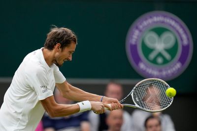 Wimbledon drops ban on Russians, lets them play as neutrals