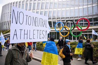 Ukraine looks to block athletes from competing with Russians