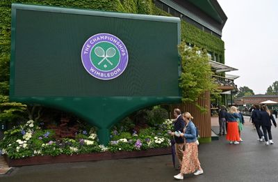 Wimbledon lifts ban on Russian and Belarusian players