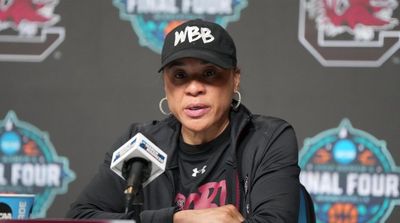 Dawn Staley Makes Thoughts on Coaching a Men’s Team Extremely Clear