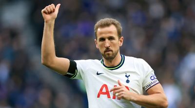 'Harry Kane will regret it if he doesn't leave': Former Tottenham star believes striker needs to move to win trophies