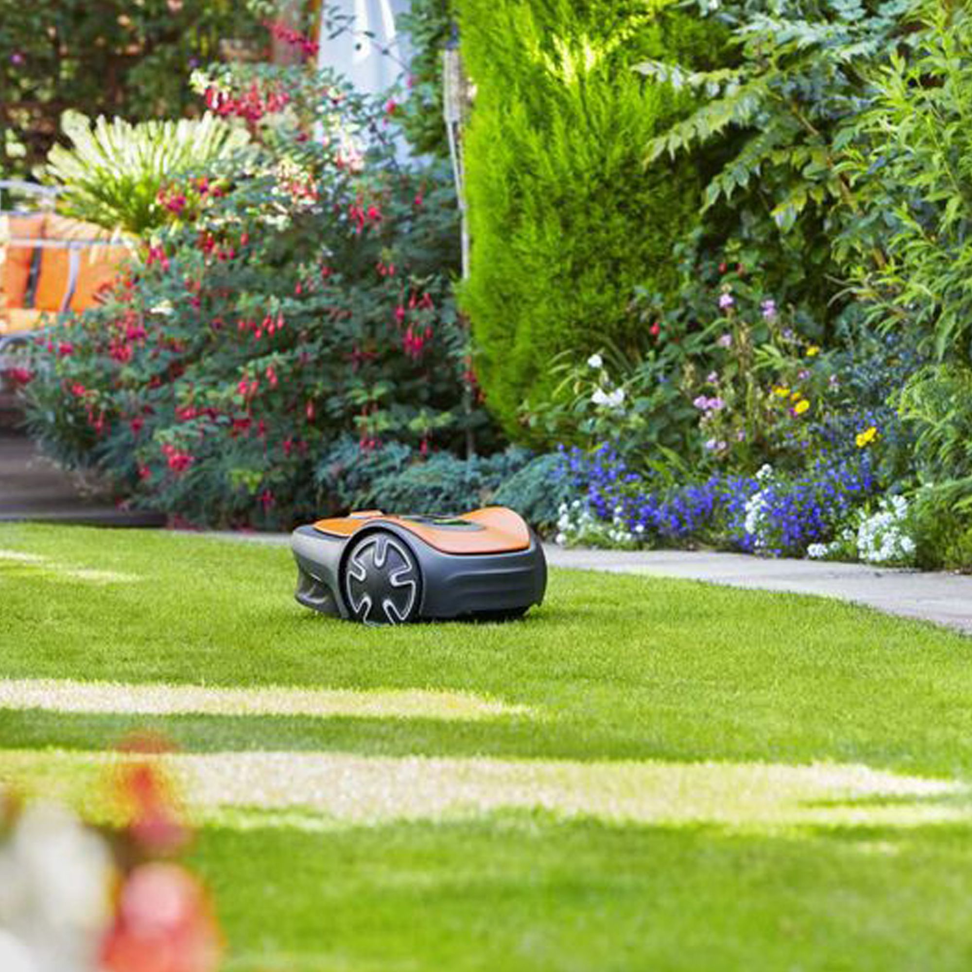 Are robot lawn mowers worth it? We tried the Flymo…