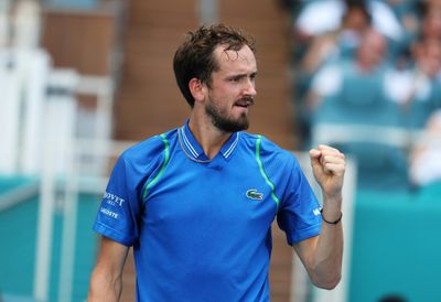 Medvedev beats Khachanov to reach Miami Open final