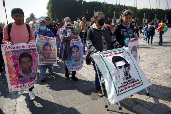 Mexico has not carried out all arrest orders in missing students case, experts say