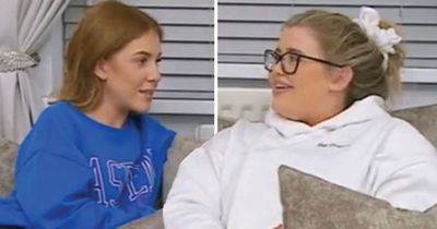 Gogglebox fans fume as Abbie and Georgia struggle with the title of very famous book