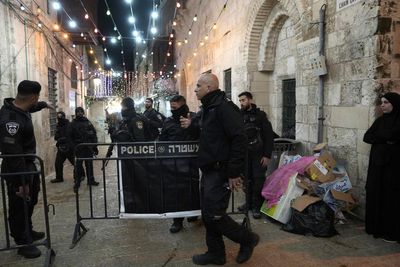 Israeli police fatally shoot man at Jerusalem's holy site
