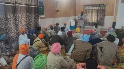 Farmers to begin indefinite 'Rail Roko' in Batala from April 2