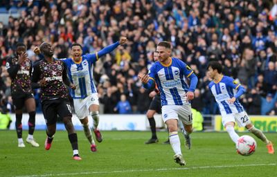 Late penalty sees Brighton and Brentford share points in thriller as European chase continues