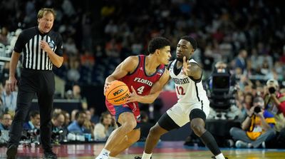 College Basketball World Reacts to Officiating in FAU-San Diego State Final Four Game