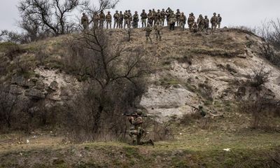 Surrounded and outgunned, Ukraine’s tank crews prepare for battle of Bakhmut